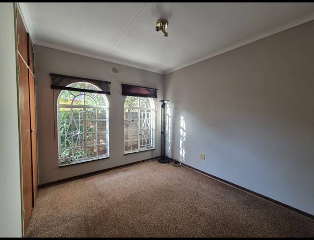 3 BEDROOM HOUSE FOR SALE IN STEELVIEW
